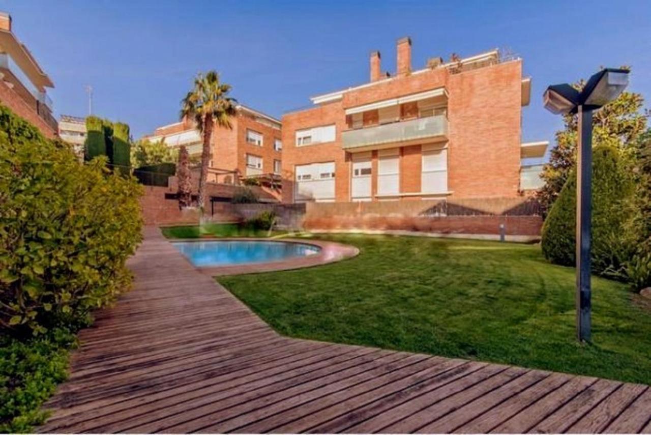 Bonito Duplex Con Piscina En Barcelona&Playa Apartment Tiana Exterior photo